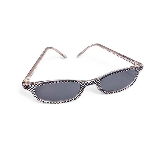 Sammann Black & White Rectangle Sunglasses With +2.0 Magnification & Clear Case - Picture 5 of 8